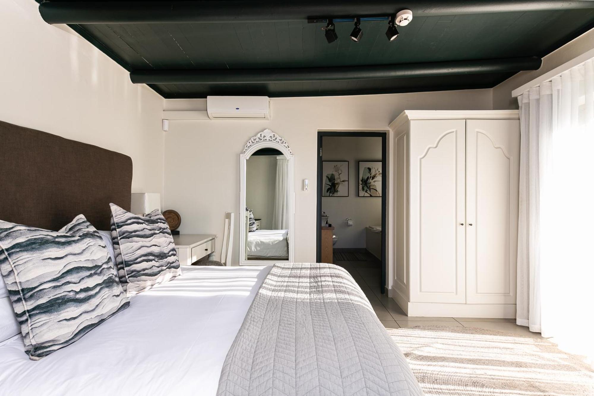פטרנוסטר Abalone Hotel & Villas מראה חיצוני תמונה