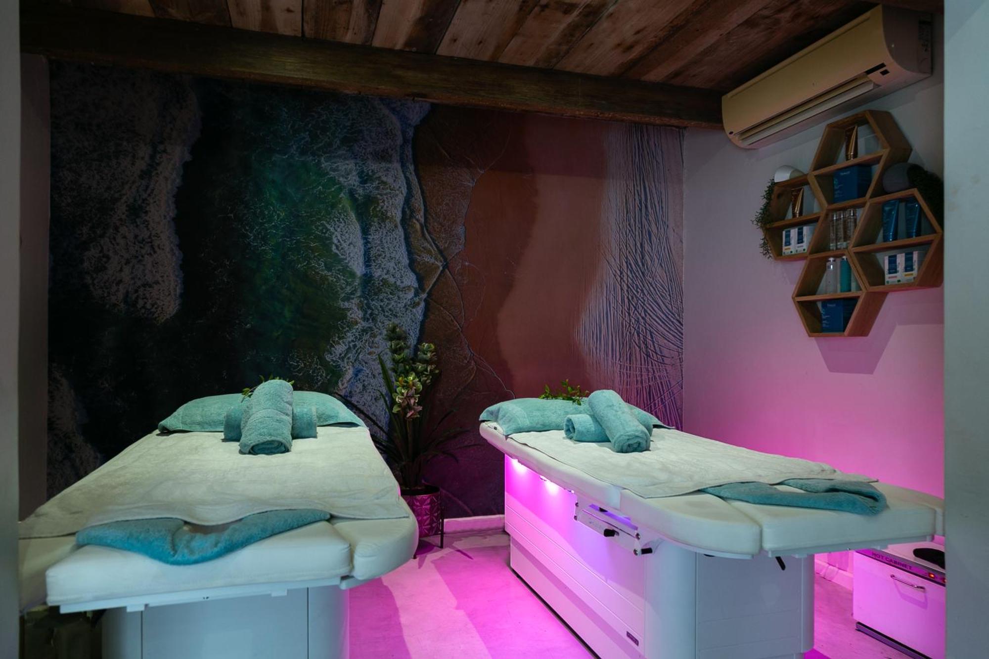 פטרנוסטר Abalone Hotel & Villas מראה חיצוני תמונה